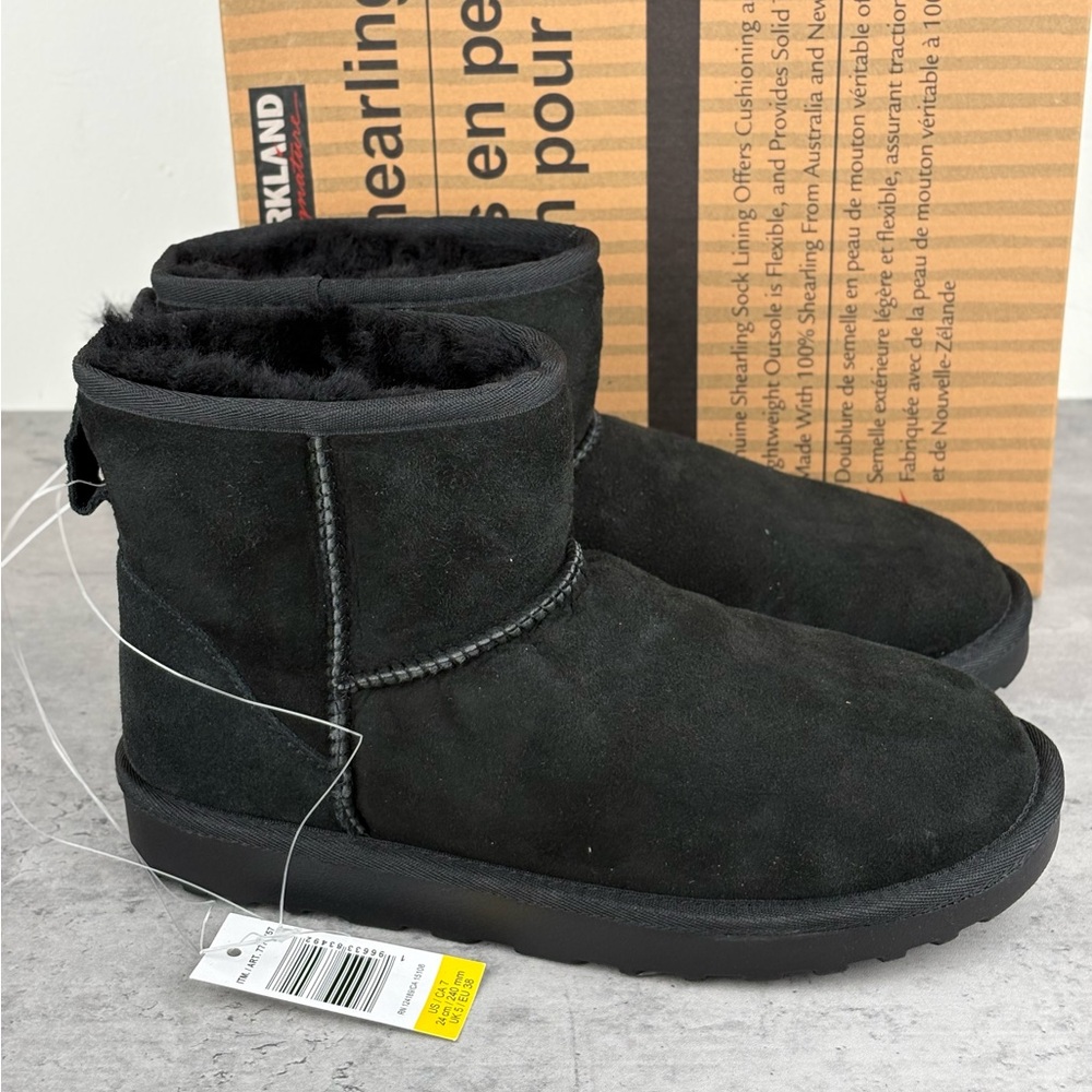 Kirkland Signature Shearling Boots Women’s Size 7 Black New In Box